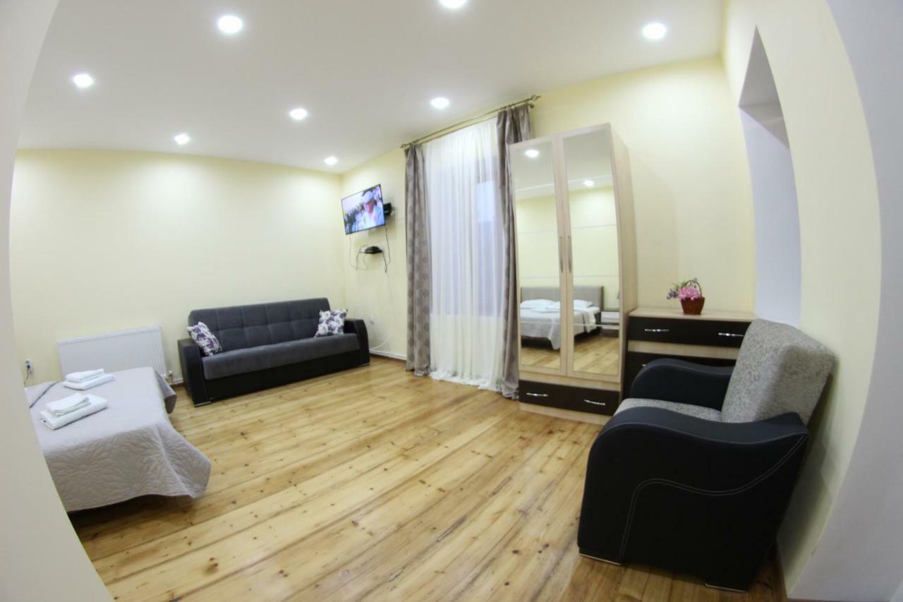 Old House Apartment With Garden Area Мцхета Екстер'єр фото
