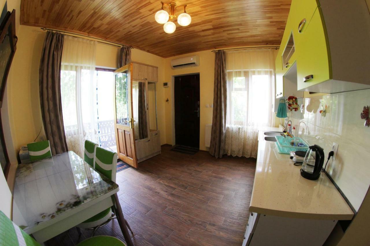 Old House Apartment With Garden Area Мцхета Екстер'єр фото
