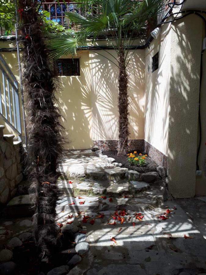 Old House Apartment With Garden Area Мцхета Екстер'єр фото