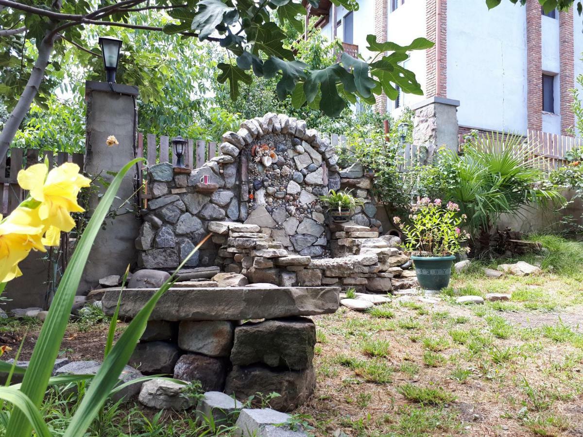 Old House Apartment With Garden Area Мцхета Екстер'єр фото