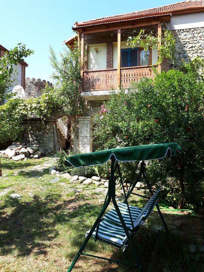 Old House Apartment With Garden Area Мцхета Екстер'єр фото